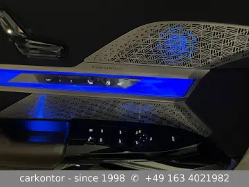 BMW i7 xDr. 60  M SPORT PRO LOUNGE SEAT FOND ENT SKY