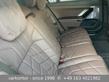 BMW i7 xDr. 60  M SPORT PRO LOUNGE SEAT FOND ENT SKY