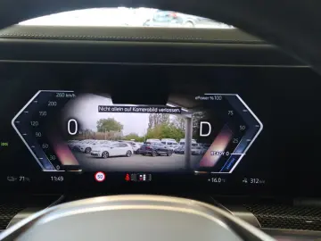 BMW i7 60 Design P. THEATRE B&W LUFT GLOW AUT. DOORS