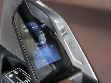 BMW i7 60 Design P. THEATRE B&W LUFT GLOW AUT. DOORS