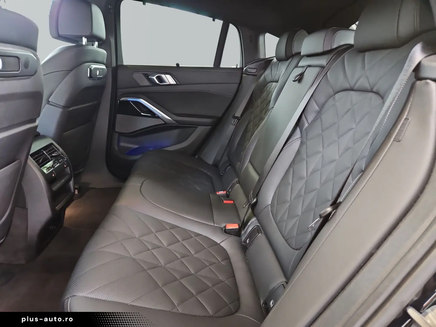 BMW X6 xDrive40i Massage Ventilation SoftClose AirSusp