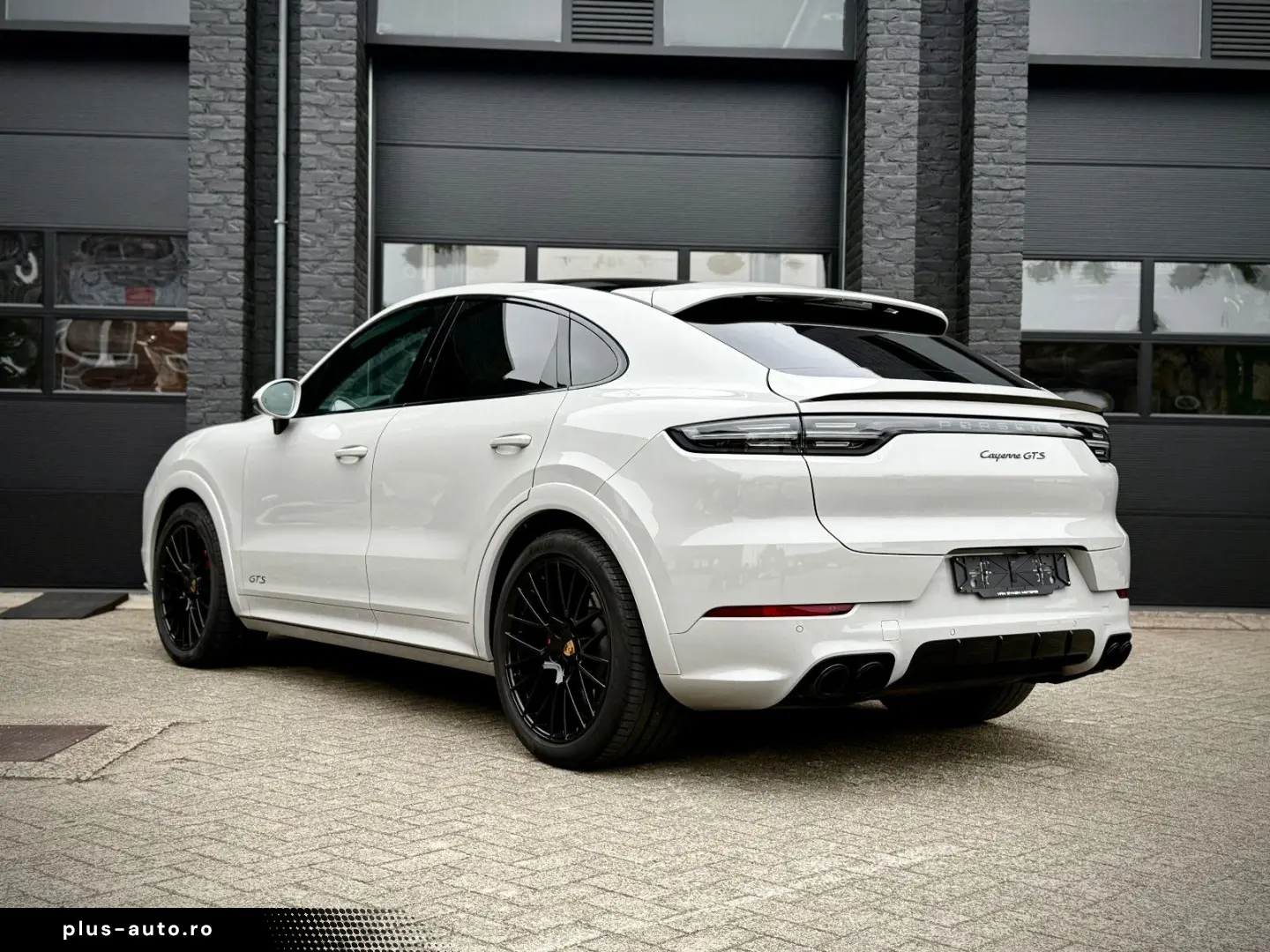 PORSCHE Cayenne Coupe GTS