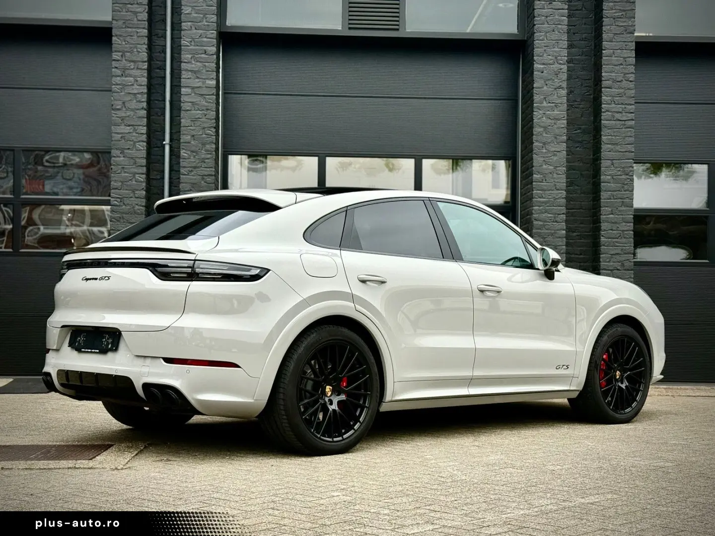 PORSCHE Cayenne Coupe GTS