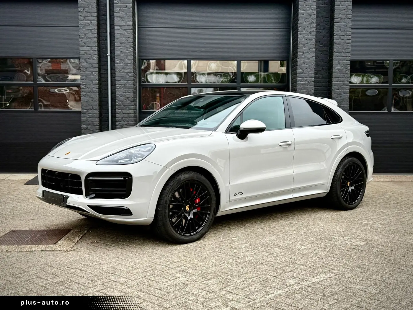 PORSCHE Cayenne Coupe GTS