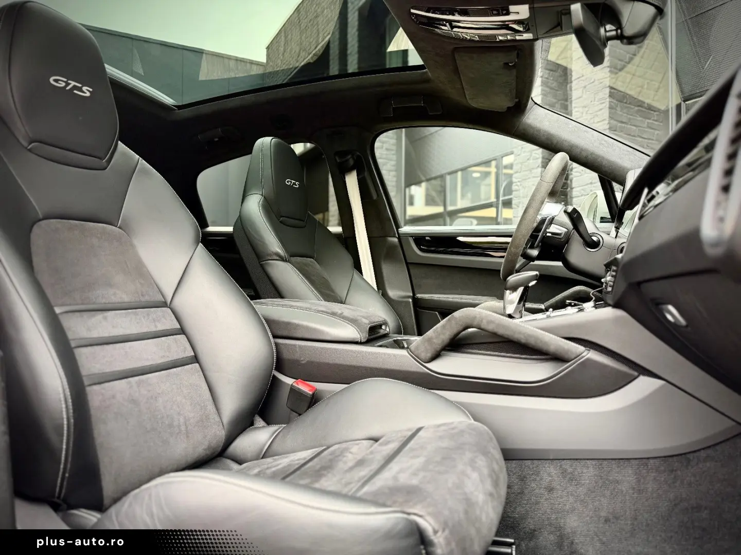 PORSCHE Cayenne Coupe GTS