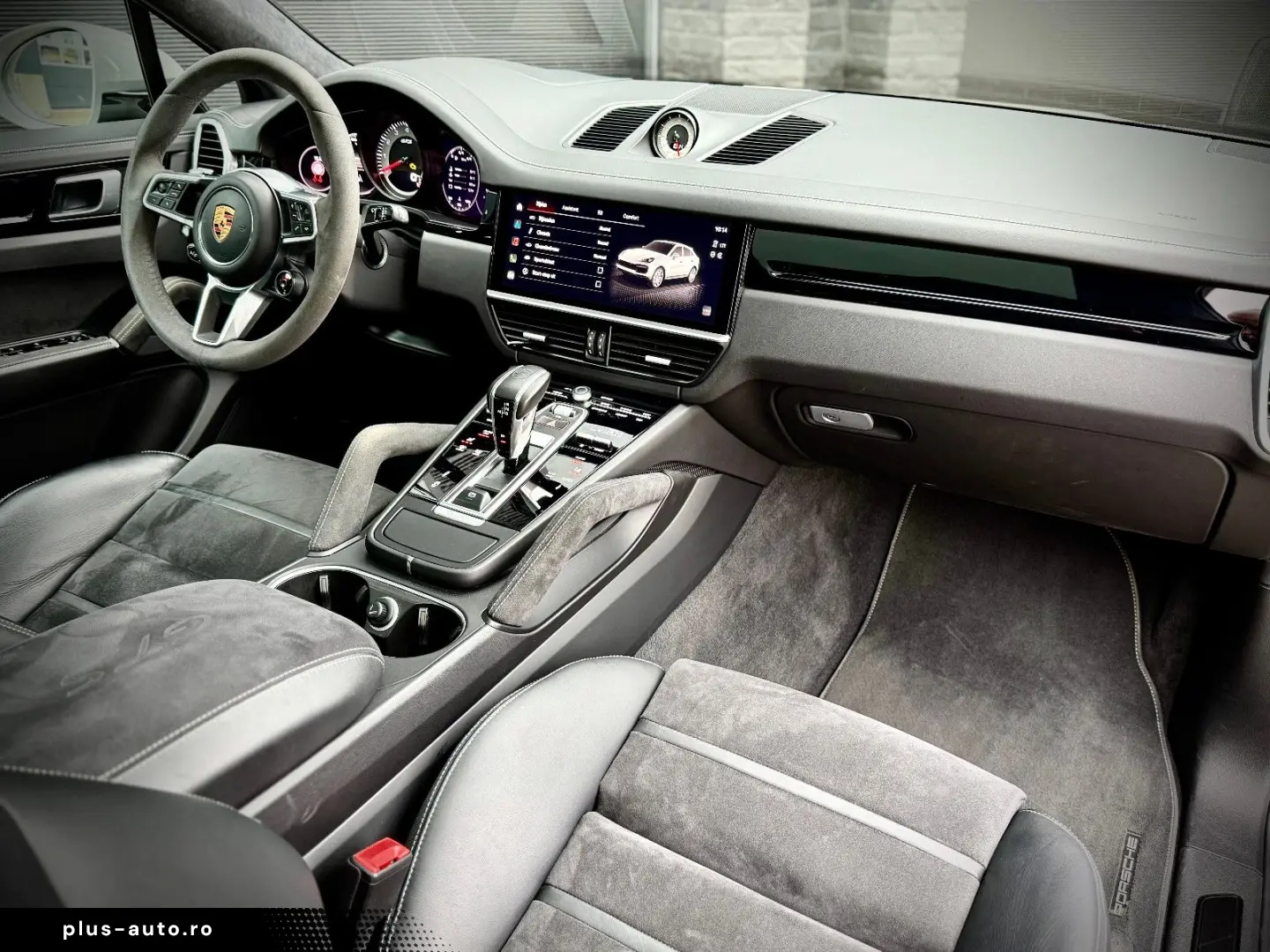 PORSCHE Cayenne Coupe GTS