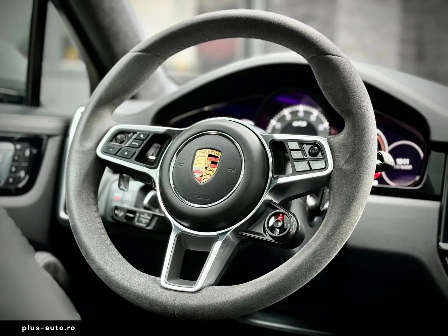 PORSCHE Cayenne Coupe GTS