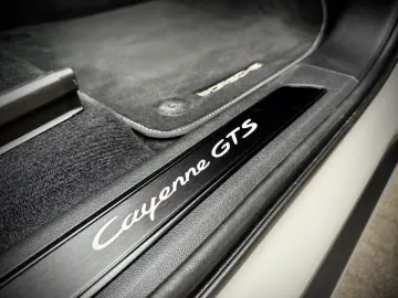 PORSCHE Cayenne Coupe GTS