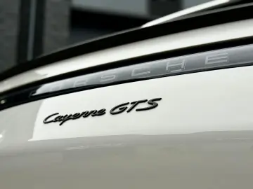 PORSCHE Cayenne Coupe GTS