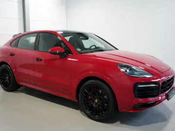 PORSCHE GTS Cayenne Coupe   AHK PDCC CHRONO