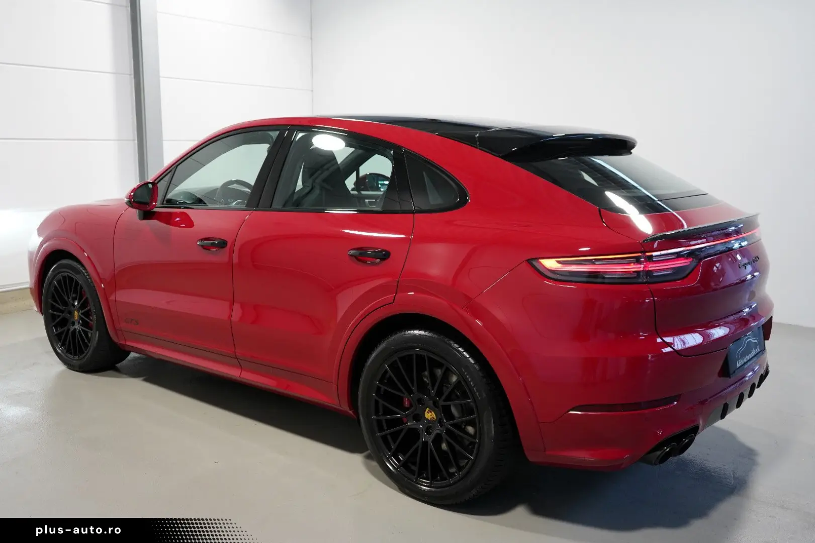 PORSCHE GTS Cayenne Coupe   AHK PDCC CHRONO