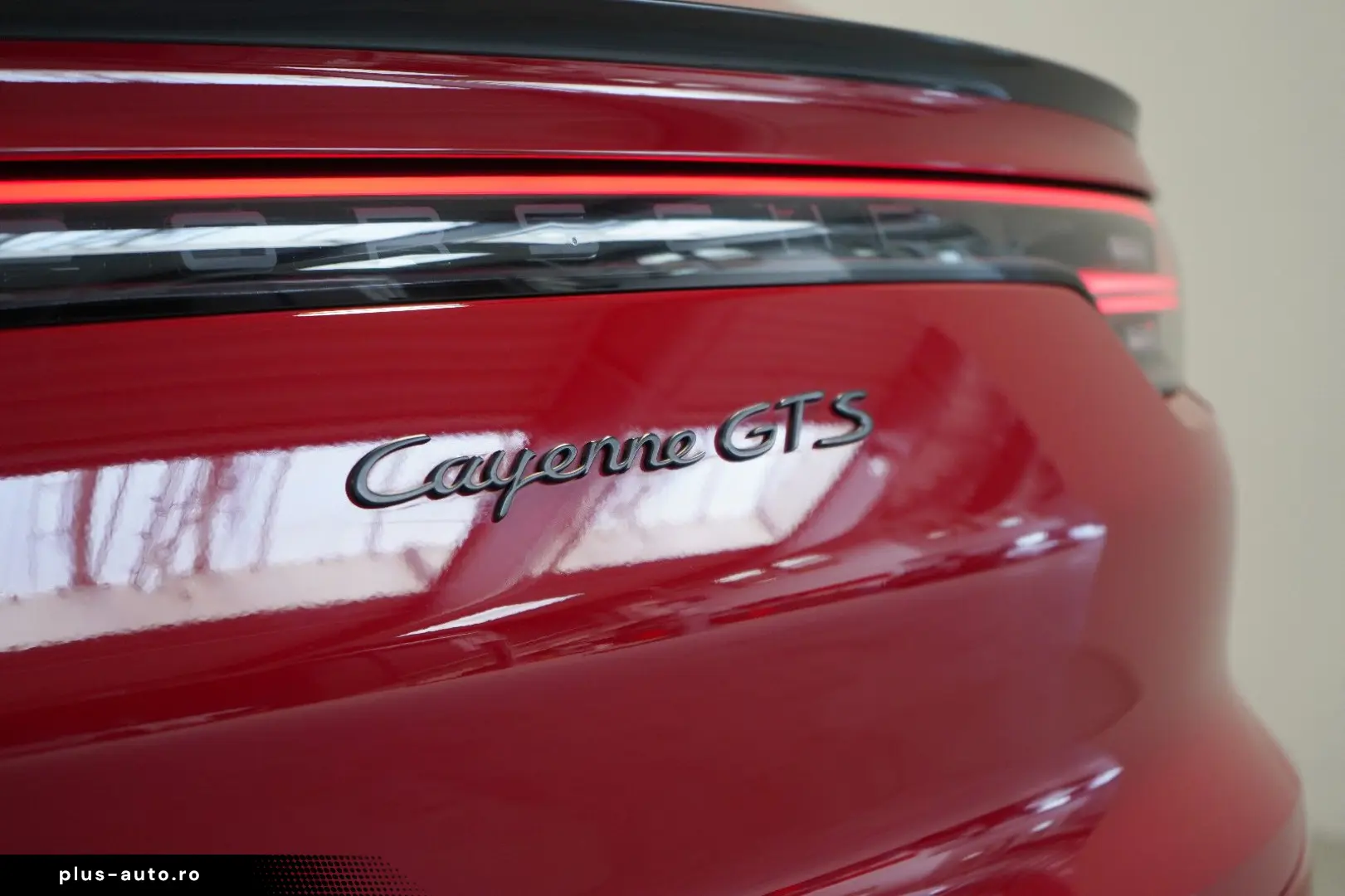 PORSCHE GTS Cayenne Coupe   AHK PDCC CHRONO