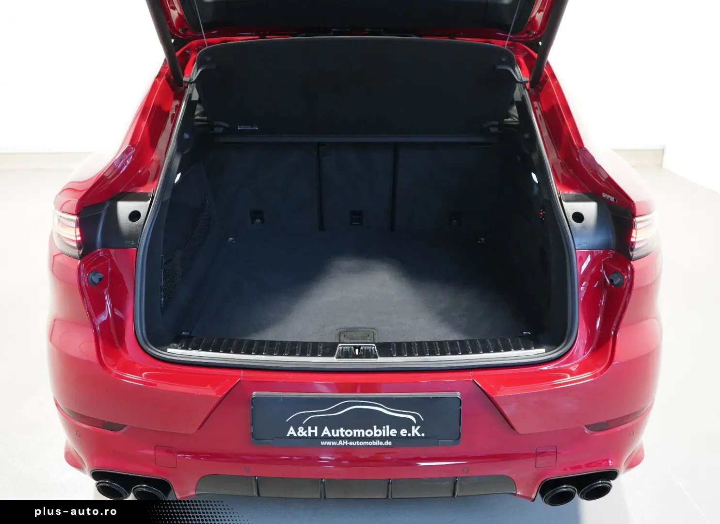 PORSCHE GTS Cayenne Coupe   AHK PDCC CHRONO