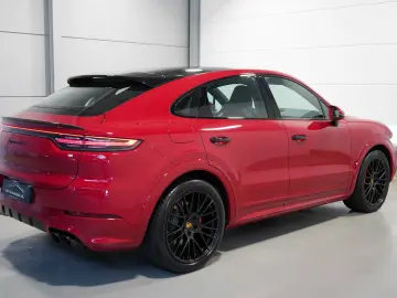 PORSCHE GTS Cayenne Coupe   AHK PDCC CHRONO