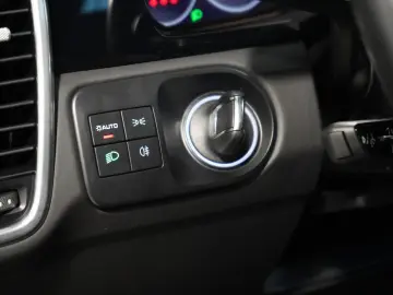 PORSCHE GTS Cayenne Coupe   AHK PDCC CHRONO