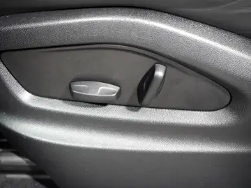 PORSCHE GTS Cayenne Coupe   AHK PDCC CHRONO