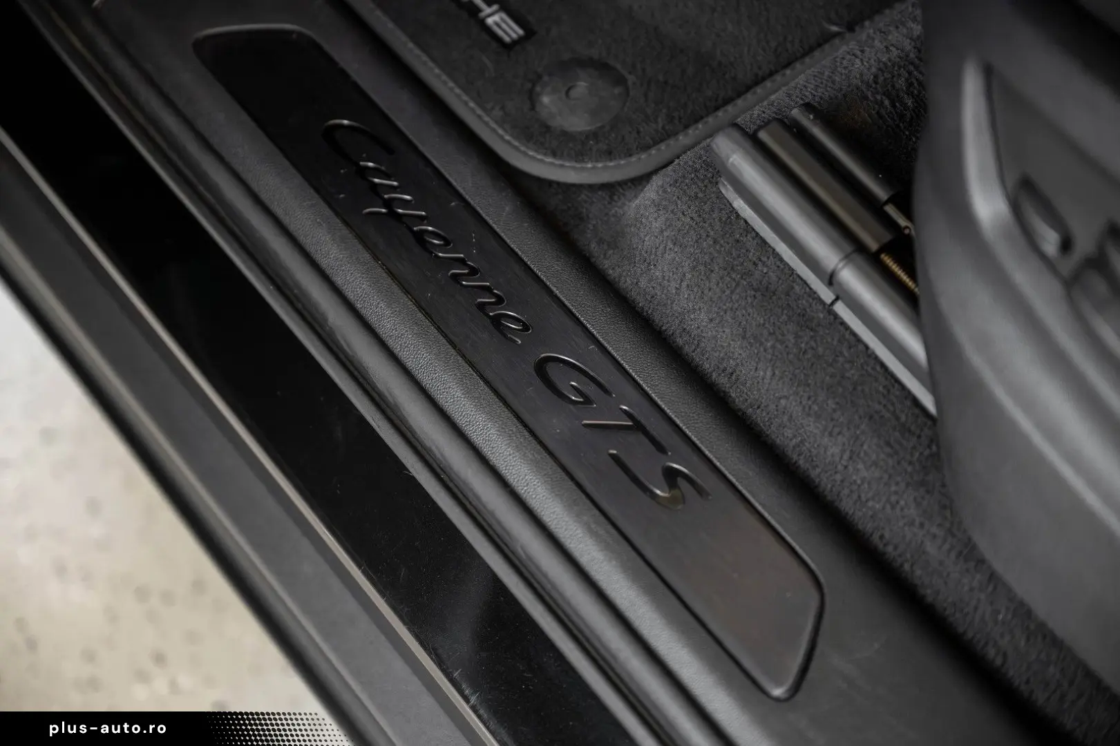 PORSCHE Cayenne Coupe GTS LEICHTBAU SPOR PDCC PASM PDLS