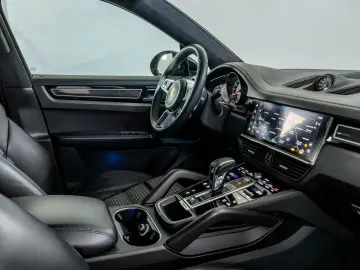 PORSCHE Cayenne Coupe GTS LEICHTBAU SPOR PDCC PASM PDLS