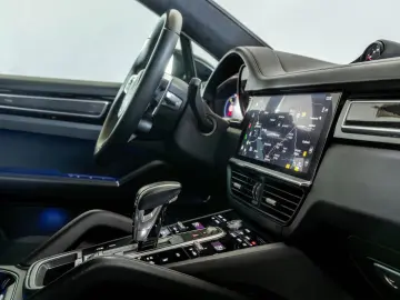 PORSCHE Cayenne Coupe GTS LEICHTBAU SPOR PDCC PASM PDLS