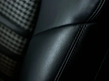 PORSCHE Cayenne Coupe GTS LEICHTBAU SPOR PDCC PASM PDLS