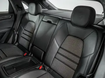 PORSCHE Cayenne Coupe GTS LEICHTBAU SPOR PDCC PASM PDLS