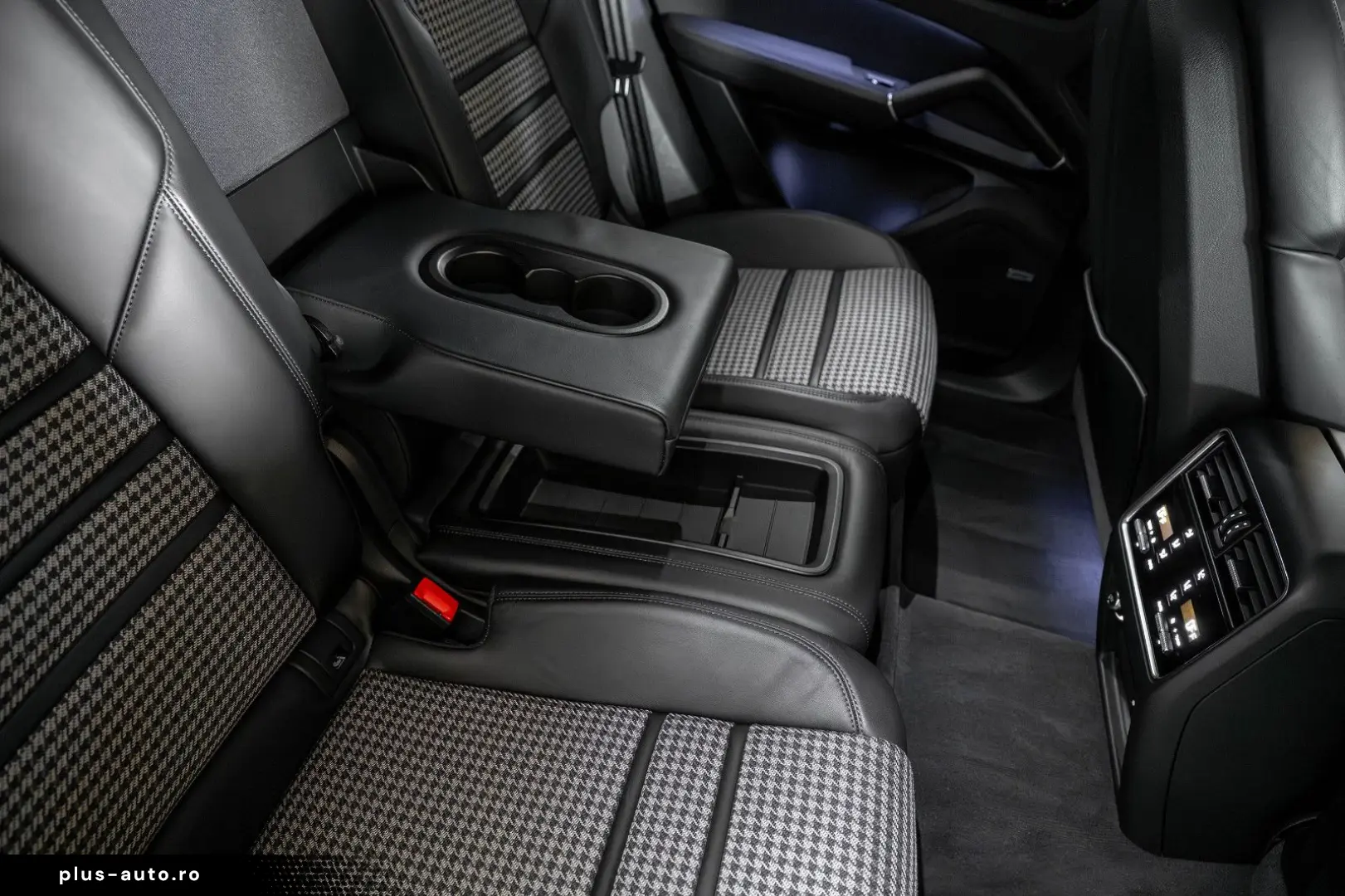 PORSCHE Cayenne Coupe GTS LEICHTBAU SPOR PDCC PASM PDLS