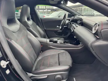 MERCEDES-BENZ CLA 220 d AMG Line Burmester Navi