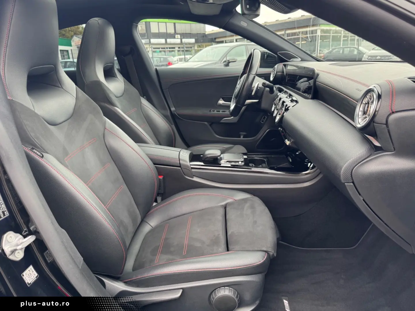 MERCEDES-BENZ CLA 220 d AMG Line Burmester Navi