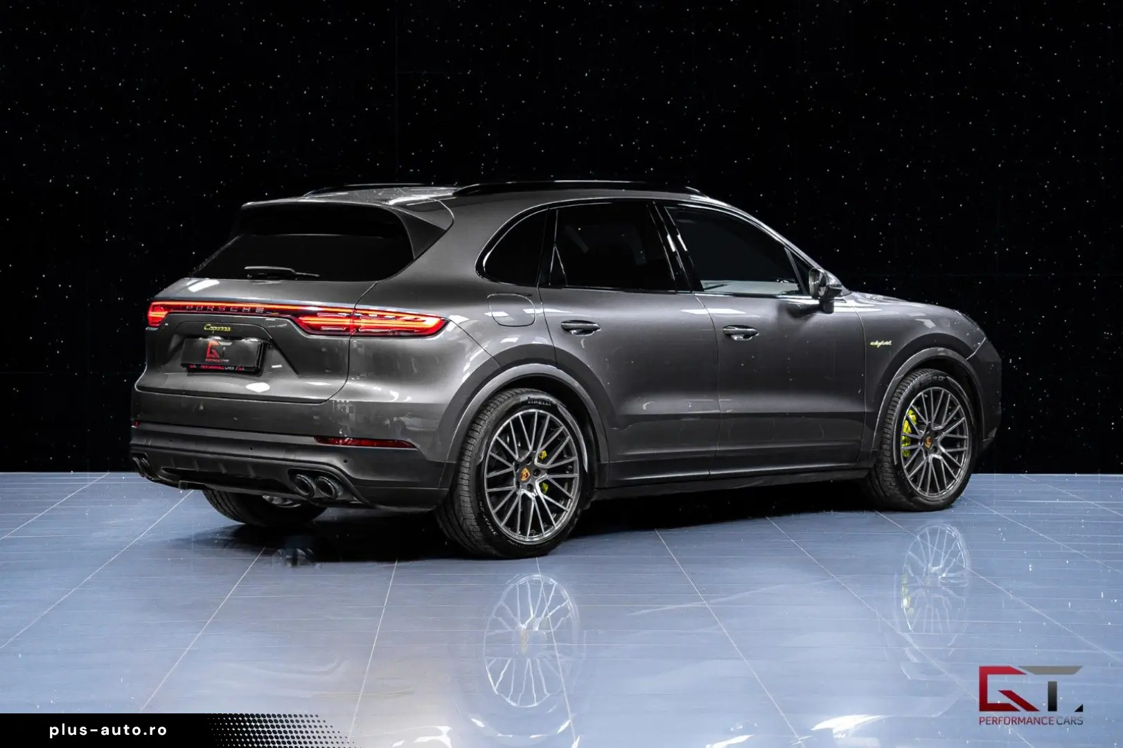PORSCHE Cayenne E-Hybrid 21  RS Spyder Design Pano 14way