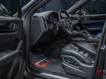 PORSCHE Cayenne E-Hybrid 21  RS Spyder Design Pano 14way