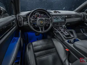 PORSCHE Cayenne E-Hybrid 21  RS Spyder Design Pano 14way