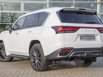 LEXUS LX 600 F SPORT