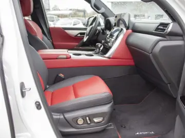 LEXUS LX 600 F SPORT