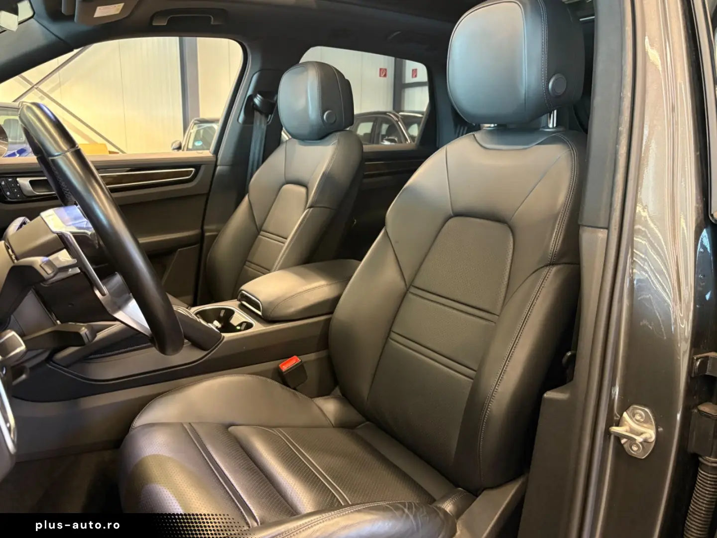 PORSCHE Cayenne S Luftfahr Pano Matr AHK HUD Bose Chrono