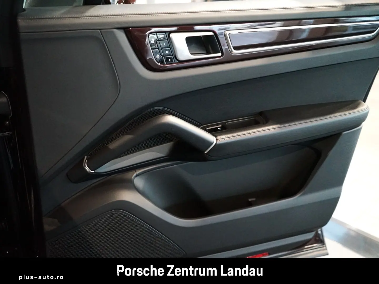 PORSCHE Cayenne E-Hybrid Sportabgas Abstandstempomat