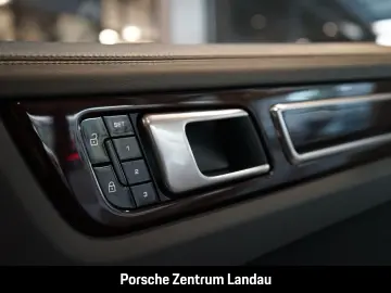 PORSCHE Cayenne E-Hybrid Sportabgas Abstandstempomat