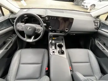 LEXUS NX 350h Executive Line ACC LED 2xKlima LM