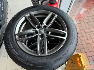 HYUNDAI SANTA FE 2.2 CRDi 4WD Prime  Leder AHK 360  Pano