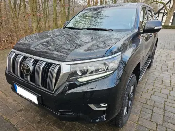 TOYOTA Land Cruiser Executive 2.8 D-4D