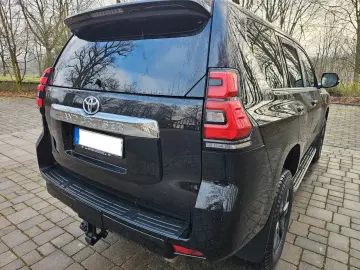 TOYOTA Land Cruiser Executive 2.8 D-4D