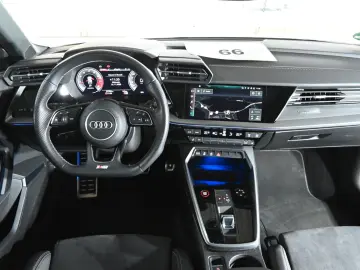 AUDI S3 Sportback 2.0 TFSI quattro  TOP S-HEFT