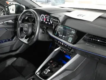 AUDI S3 Sportback 2.0 TFSI quattro  TOP S-HEFT