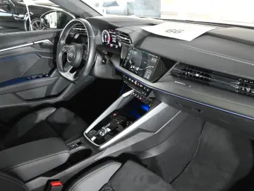 AUDI S3 Sportback 2.0 TFSI quattro  TOP S-HEFT