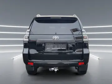 TOYOTA Land Cruiser 2.8-l TEC-Edition   AHK  1.Hand