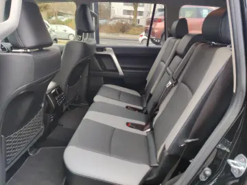 TOYOTA Land Cruiser 2.8-l TEC-Edition   AHK  1.Hand