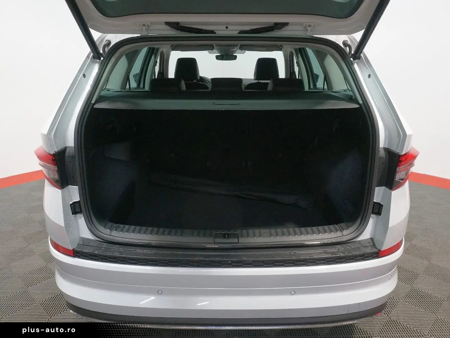 SKODA Kodiaq L&K 4x4 2.0 TDI ACC CANTON 360  STDHZ