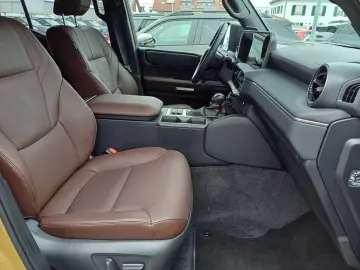 TOYOTA Land Cruiser 2.8 D-4D Automatik First Edition SO