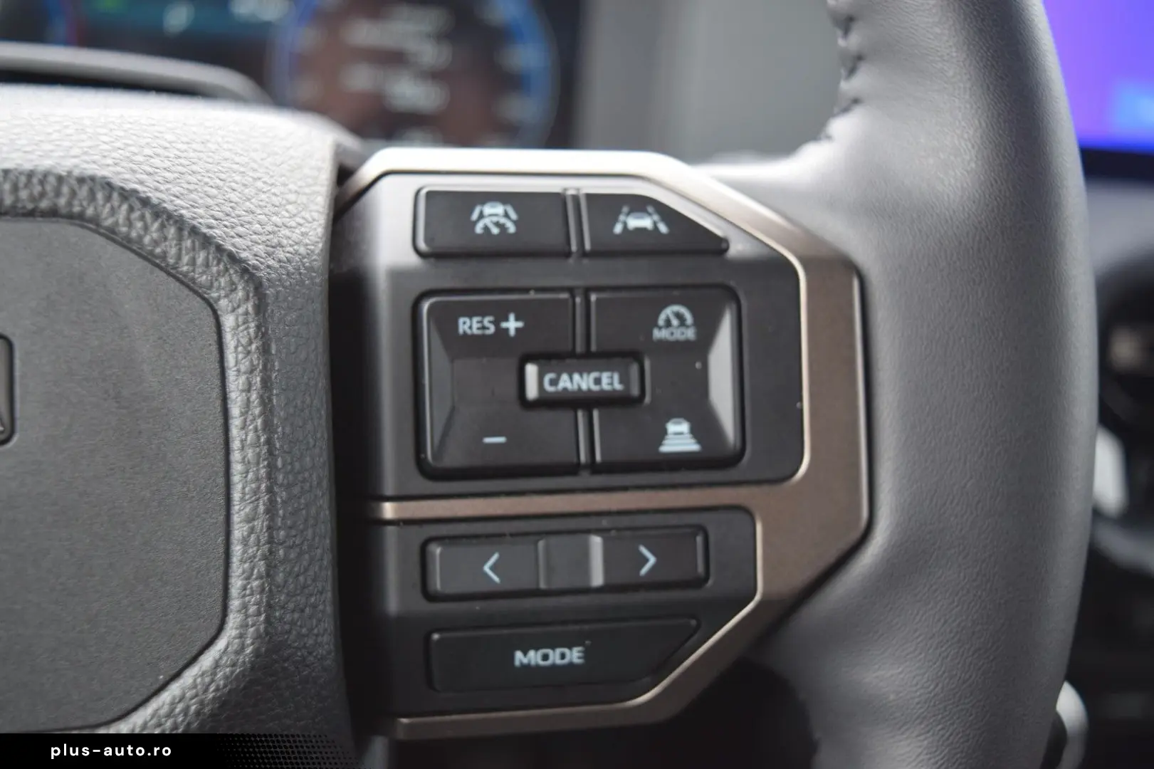 TOYOTA Land Cruiser 2 8 D-4D 150kW AWD First Edition