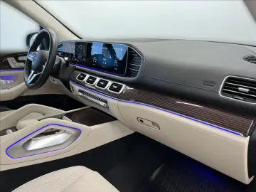 MERCEDES-BENZ GLE 580 V8