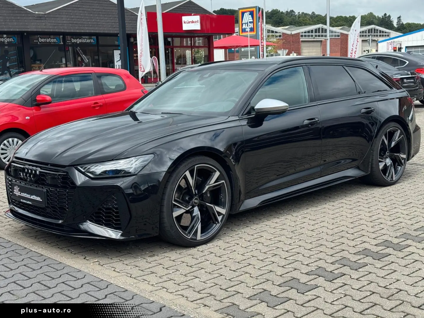 AUDI RS6 Avant 4.0 TFSI quattro  PANO B&O HUD MATRIX